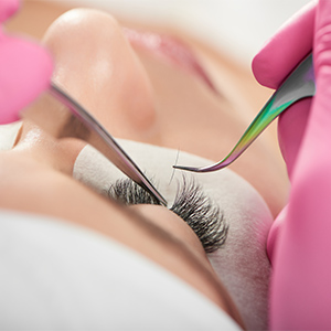 Sheffield eyelash extension in the city centre